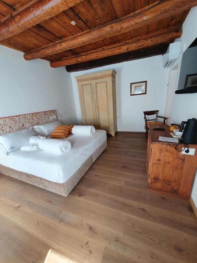Bed and Breakfast Casa Castagna 1620 Mergozzo Exterior foto